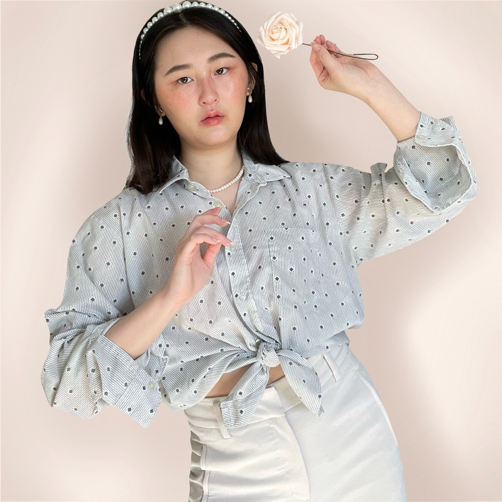 Vintage monochrome black & white striped diamond dot print button up.
